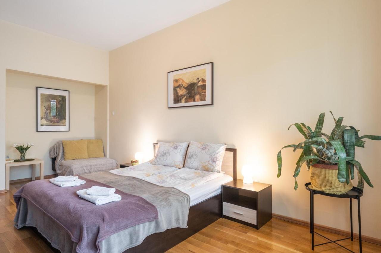 Sofia Day And Night Apartment Exterior foto